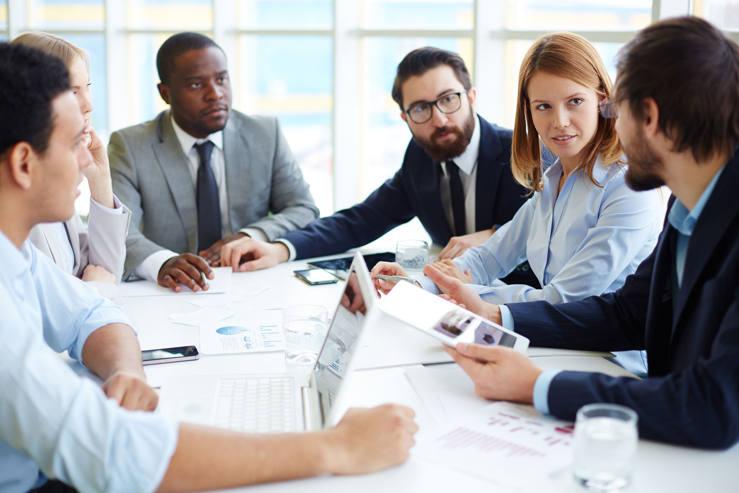 company formation expert, company in the mainland, business in a free zone